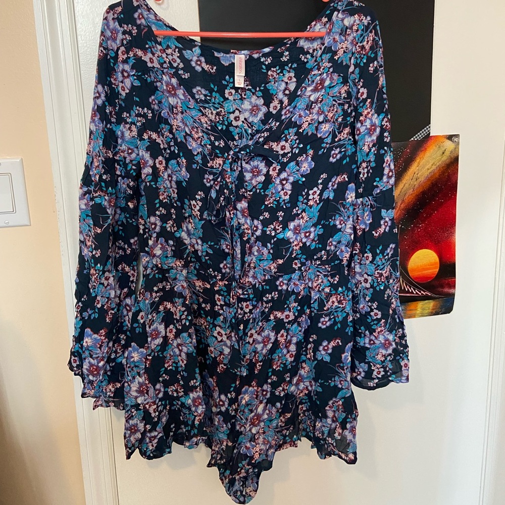 Xhilaration blue floral bell sleeve romper
